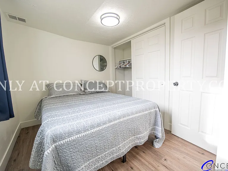 285 E Whitlock Ave — Photo 8