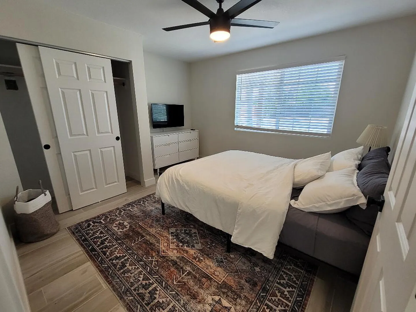 Renovated 3BR Home in Great Location — Photo 4