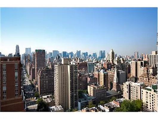 Sold by Douglas Elliman | media 15