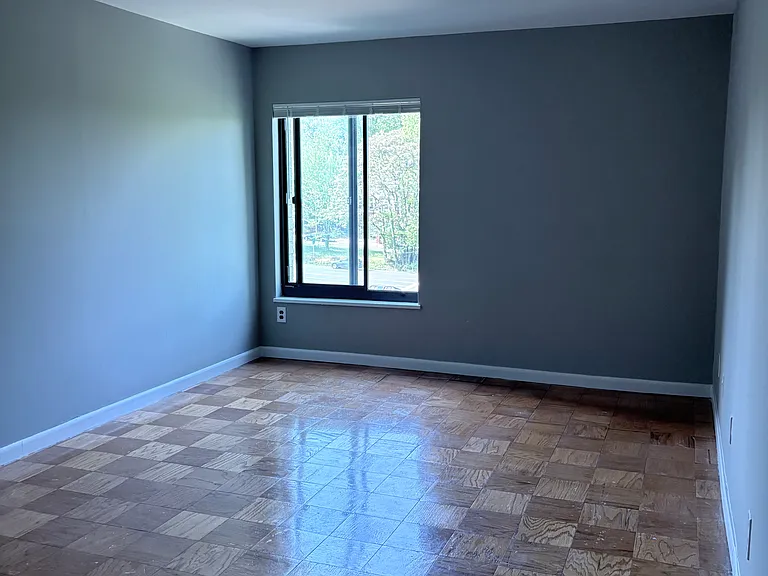 6001 Arlington Blvd — Photo 10