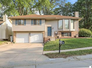 13113 Emiline St, Omaha, NE 68138