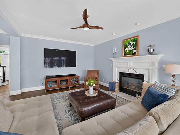 5th image of 120 Crystlewood Ct