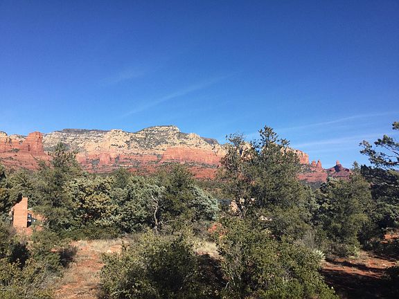 5th image of 10 Sedona Heights Ln