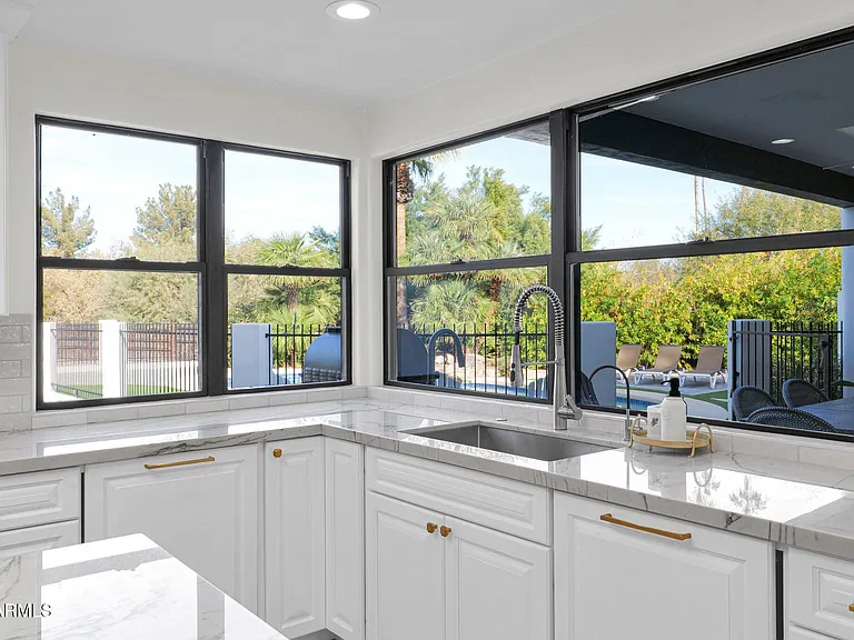 6834 E Belmont Cir — Photo 12
