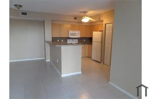 7940 N Nob Hill Rd #205 Photo 1