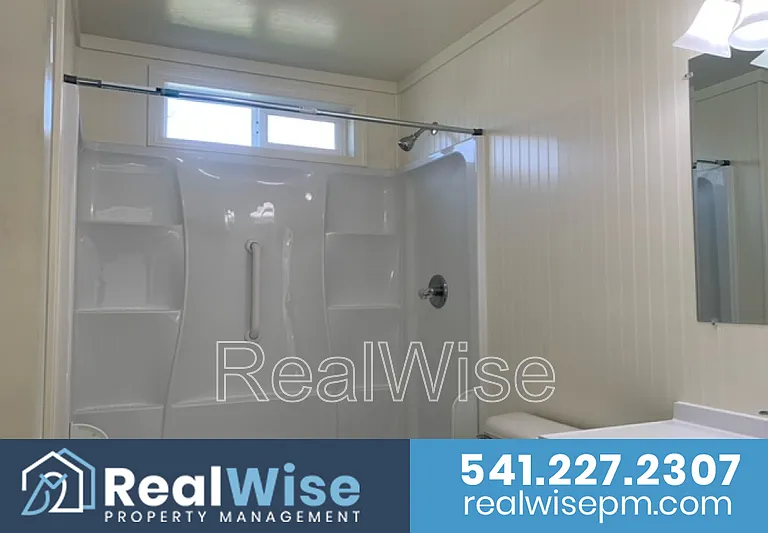 1799 Williams Hwy — Photo 7