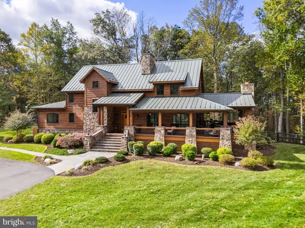 6416 Weadon Ridge Ln, Marshall, VA 20115