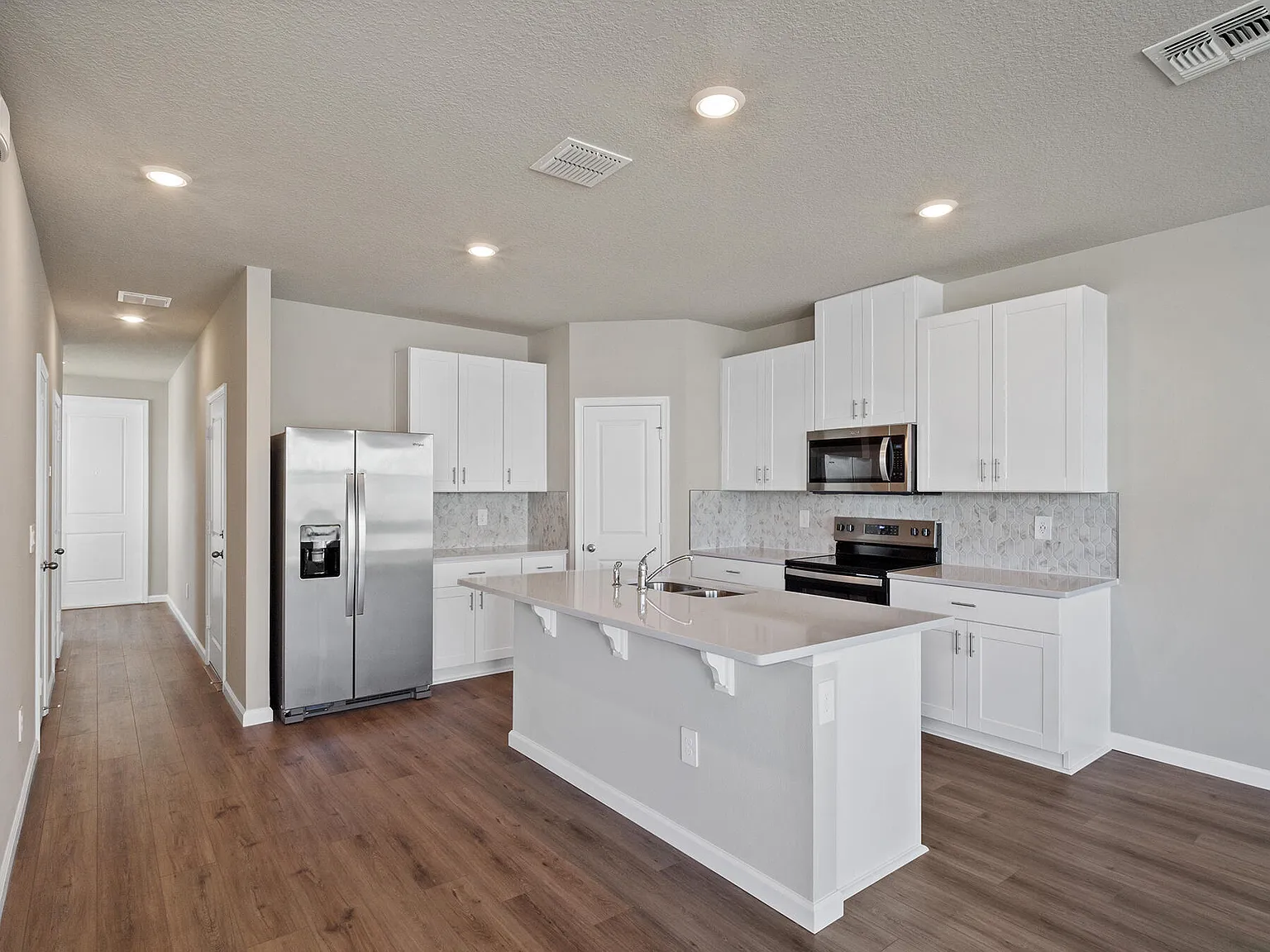 3 bed, 2.5 bath, 1632 sqft, $2,600 — Photo 4