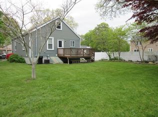 202 McCabe St, Dartmouth, MA 02748