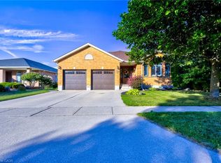 122 Westcliff Way, Cambridge, ON N1S4Y6