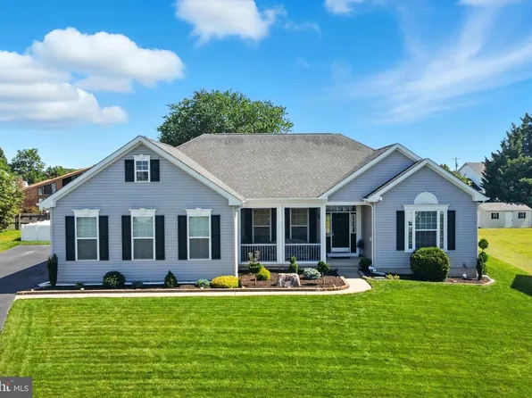 66 Mischief Ln, Smyrna, DE 19977