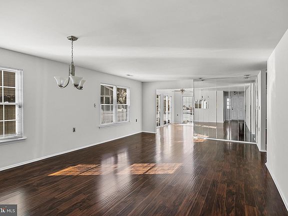 4th image of 23 Emory Ln