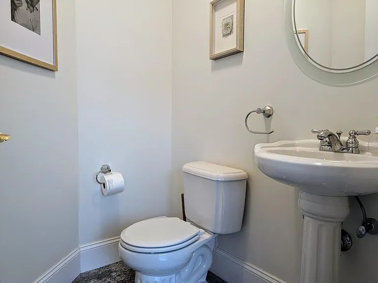 7 Westview Ave — Photo 17