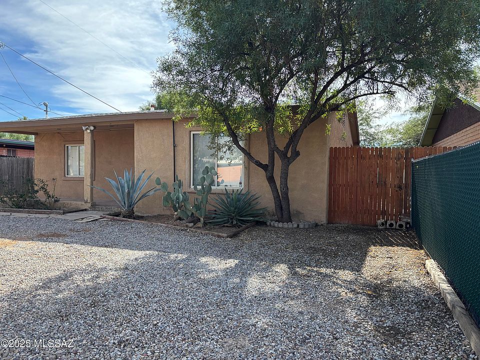 1st image of 3608 E Monte Vista Dr