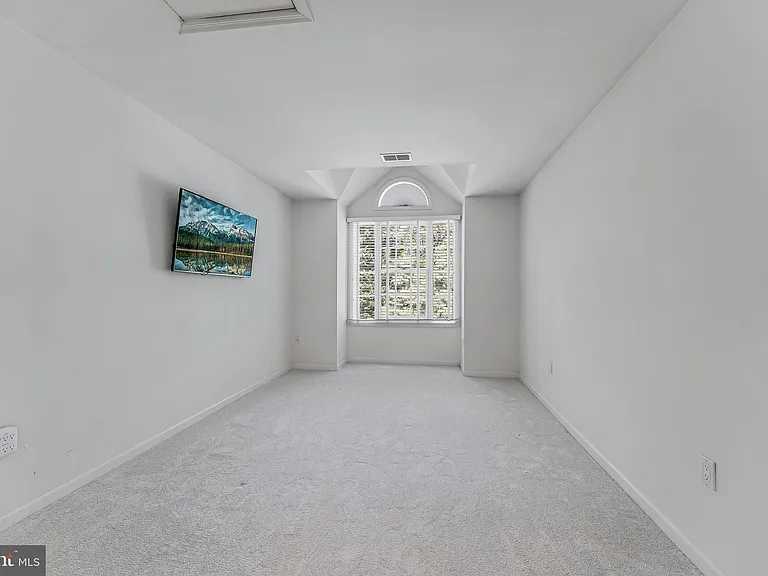 2029 Magarity Ct — Photo 33
