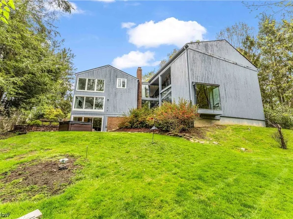 3237 Lander Rd, Pepper Pike, OH 44124