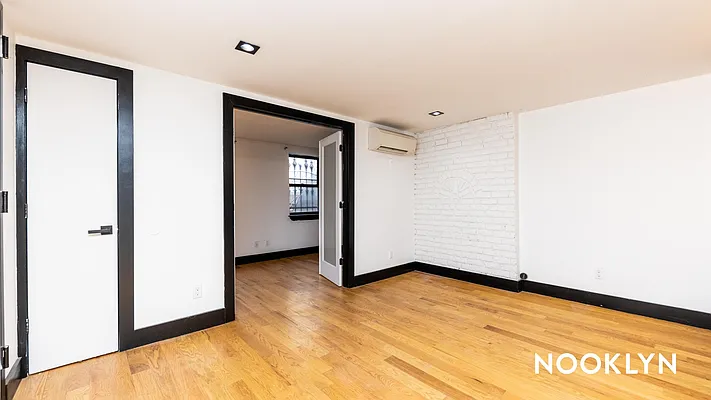 Rented by Nooklyn NYC LLC | media 19