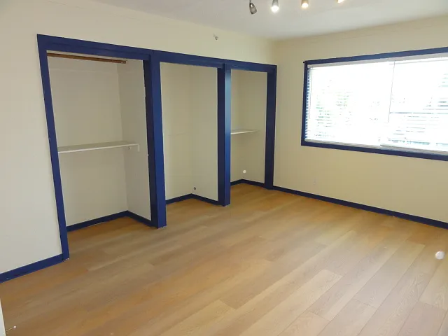 12 bed, $1,200 — Photo 2