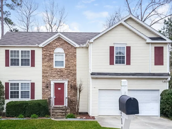 400 Crested View Dr, Loganville, GA 30052