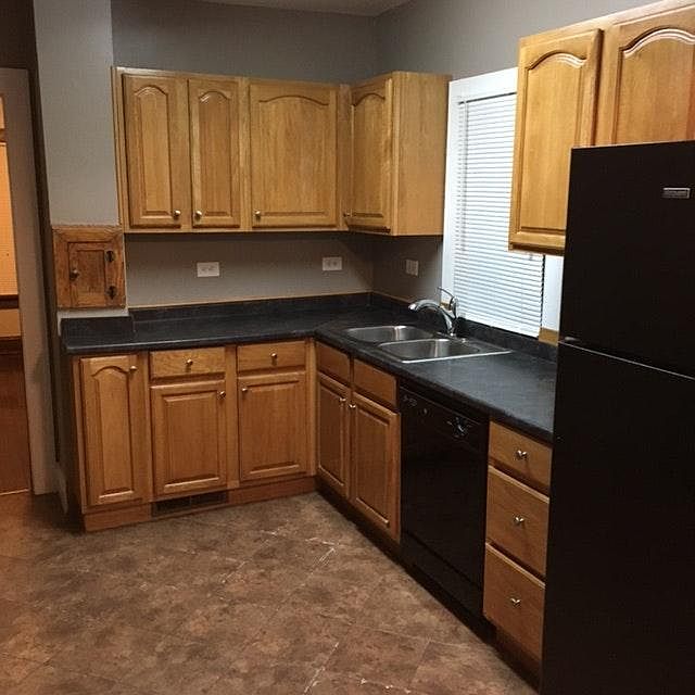Kitchen with plenty of cabinet space