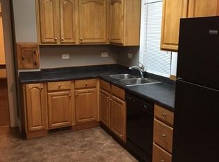 13375 Cedar Rd, Cleveland Heights, OH 44118