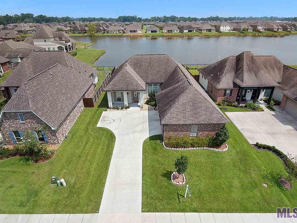 1st image of 16462 Parker Place Dr