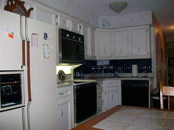 2nd image of 9620 Bianco Ter APT A