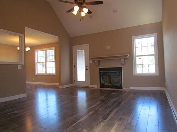 2nd image of 185 Fox Xing Lot 185