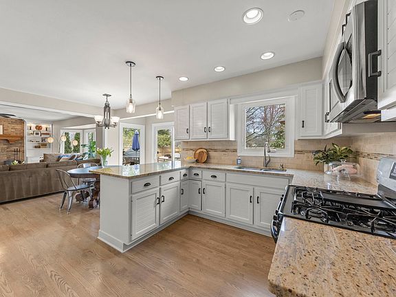 4th image of 2429 Rio Grande Cir