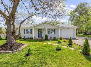 1820 Oak Tree St, Saint Peters, MO 63376