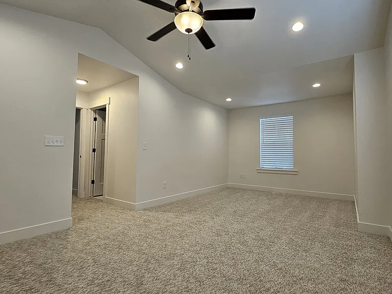 636 W Cottage Park Ln — Photo 10