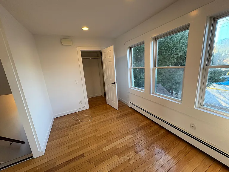 580 Chestnut Ave #2 — Photo 3