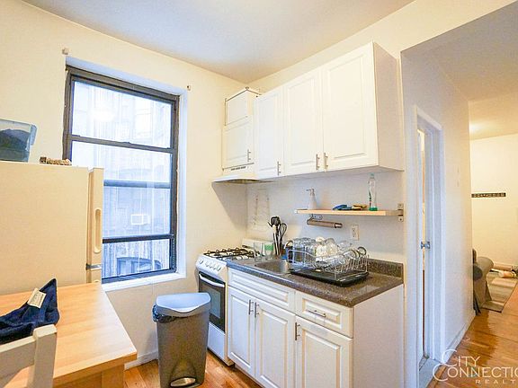 3rd image of 240 E 4th St APT 2E