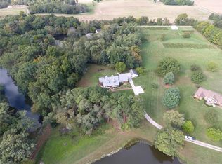 6903 Waterview Dr, Godfrey, IL 62035