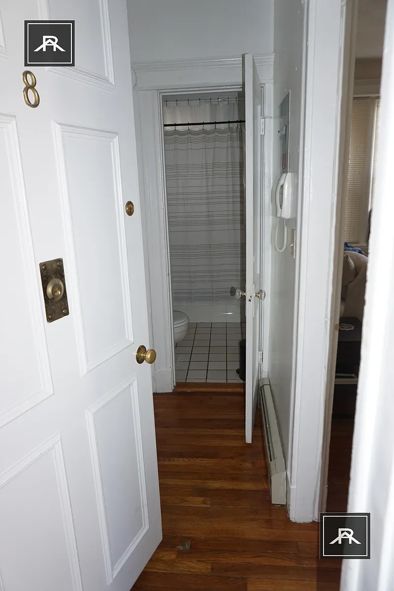 Building Photo - 1645 Commonwealth Ave #8
