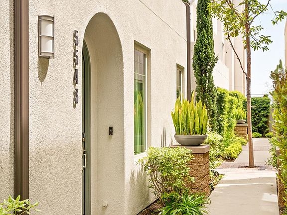 2nd image of 5543 Palm Dr