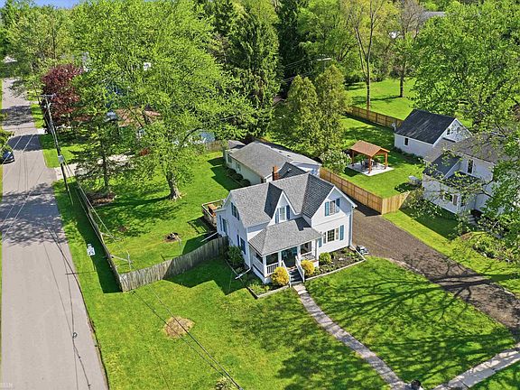 4th image of 301 North St