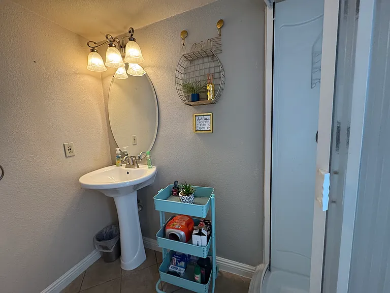 201 Riverfront Dr #4 — Photo 49