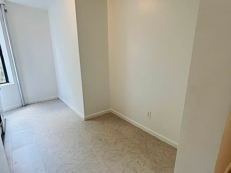 209 Bennett Ave #6D — Photo 3