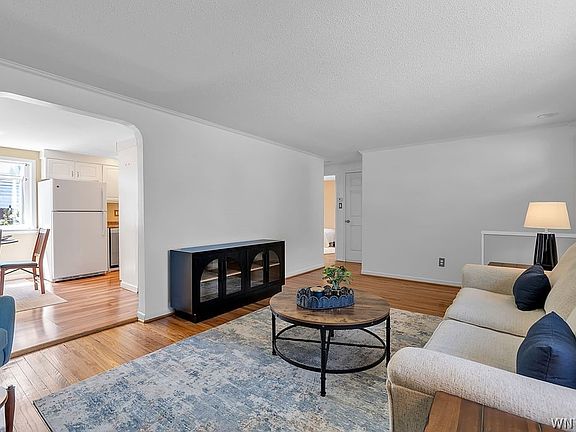 5th image of 409 Northwood Dr