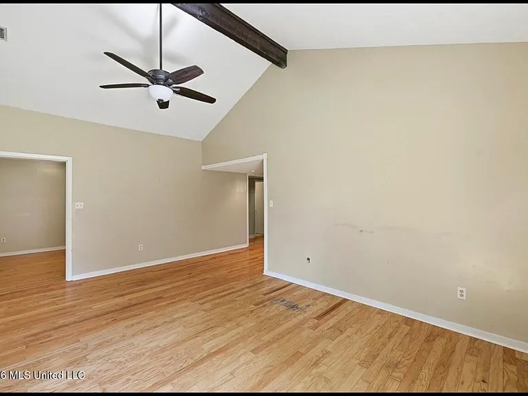 5 Shore Dr — Photo 9