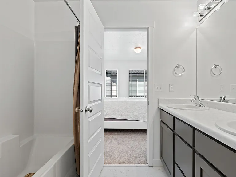 1146 S Redwood Rd #H-801 — Photo 18