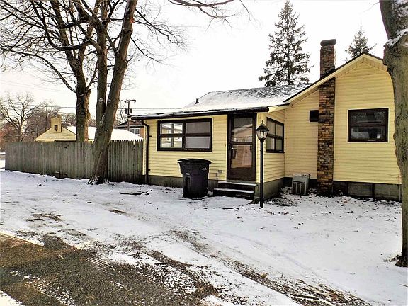 4th image of 1424 Willowdale Ave