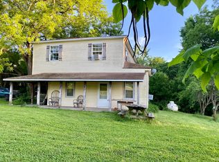 3512 Pettis Rd, Saint Joseph, MO 64503