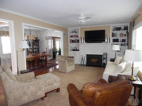 2nd image of 411 Melville Ave