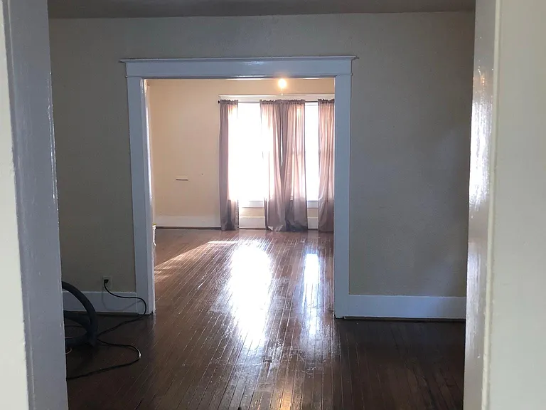 822 Hollywood Ave — Photo 12