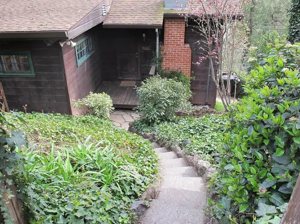 10525 Cozey Ct, Forestville, CA 95436