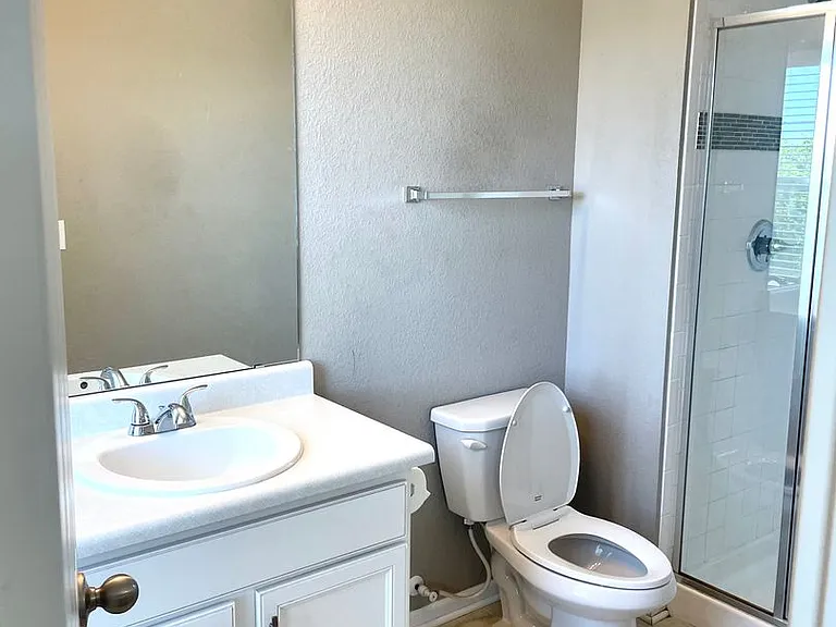 25147 E Maple Ave — Photo 24