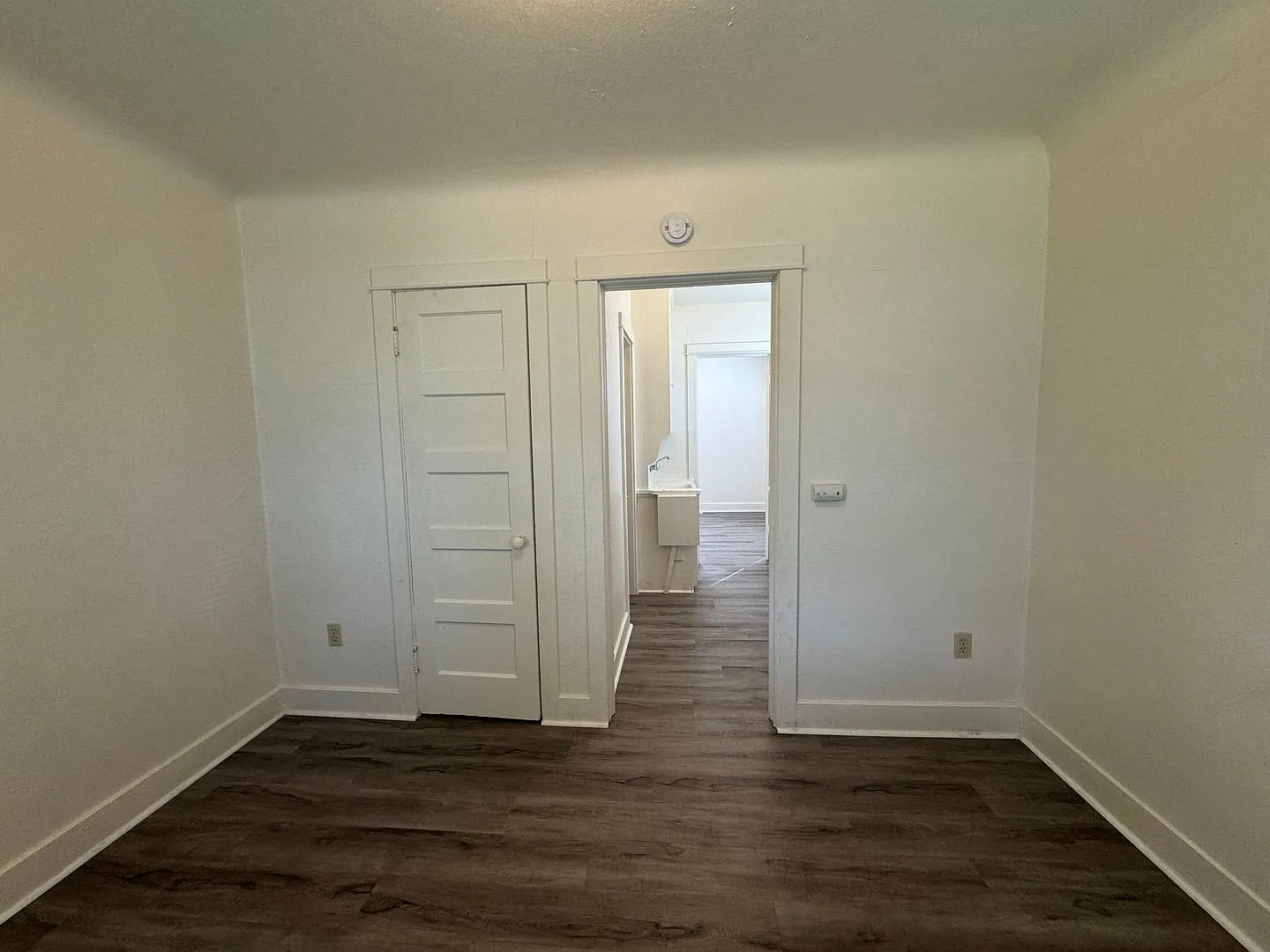1303 S 10th Avenue - Yakima WA — Photo 2