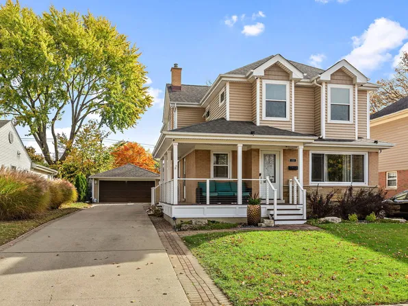 111 N Kenilworth Ave, Mount Prospect, IL 60056